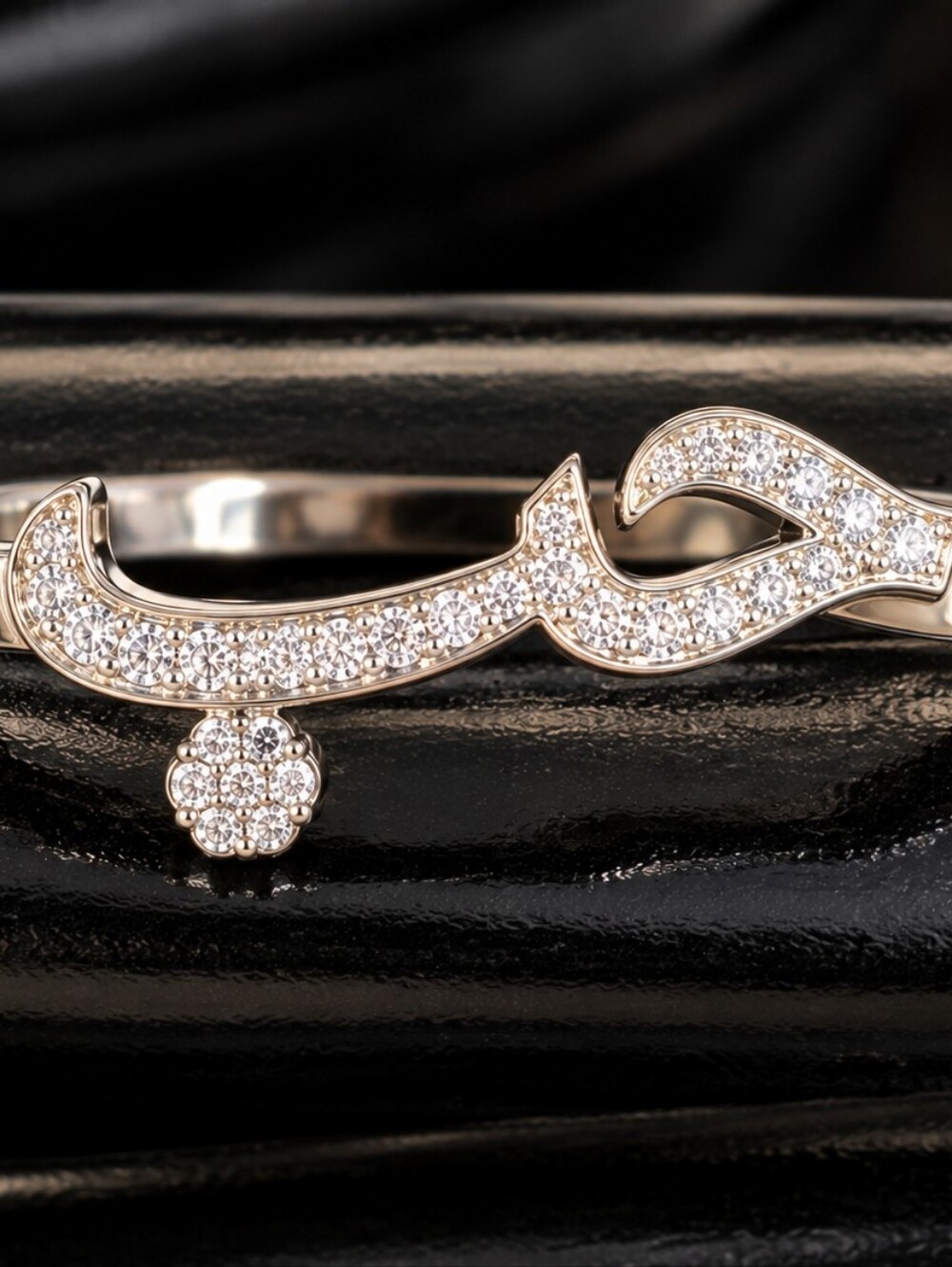"Love/Hob (Arabic)" Ring - Dubai Jewelry